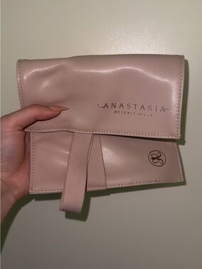Anastasia Beverly Hills Pink Travel Brush & Cosmetic Pouch